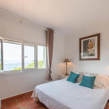 Holiday home Holiday L'oustalounet *